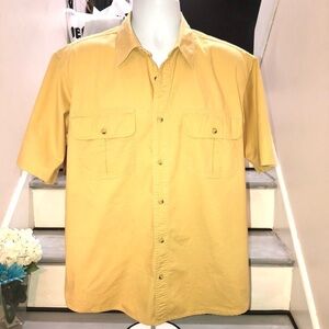 Cabela’s Short Sleeve Button down Shirt Medium
